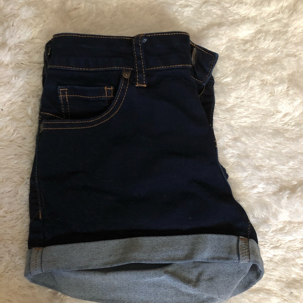 Shorts - Picture 5 of 5